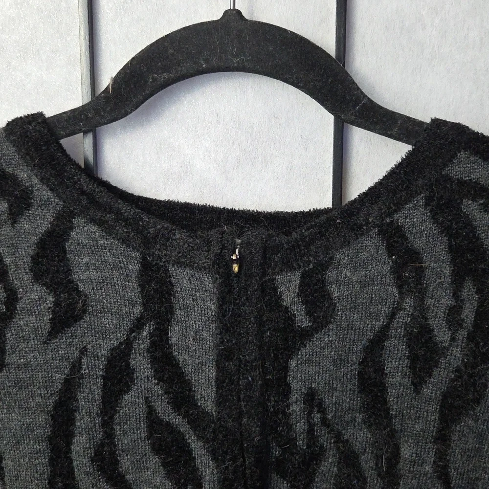 Deane & White Black And Grey Zebra Print Zip Up Cardigan Sweater